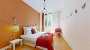 PETITE VENISE DREAM 1 free Parking